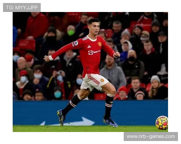 C罗职业精神堪称典范：无惧挑战，始终如一的奋斗者